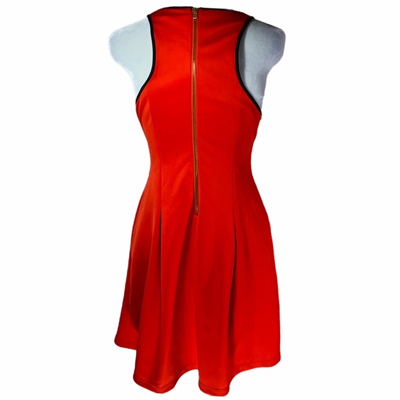 Marilyn Monroe Lipstick dress size M - Picture 4 of 9